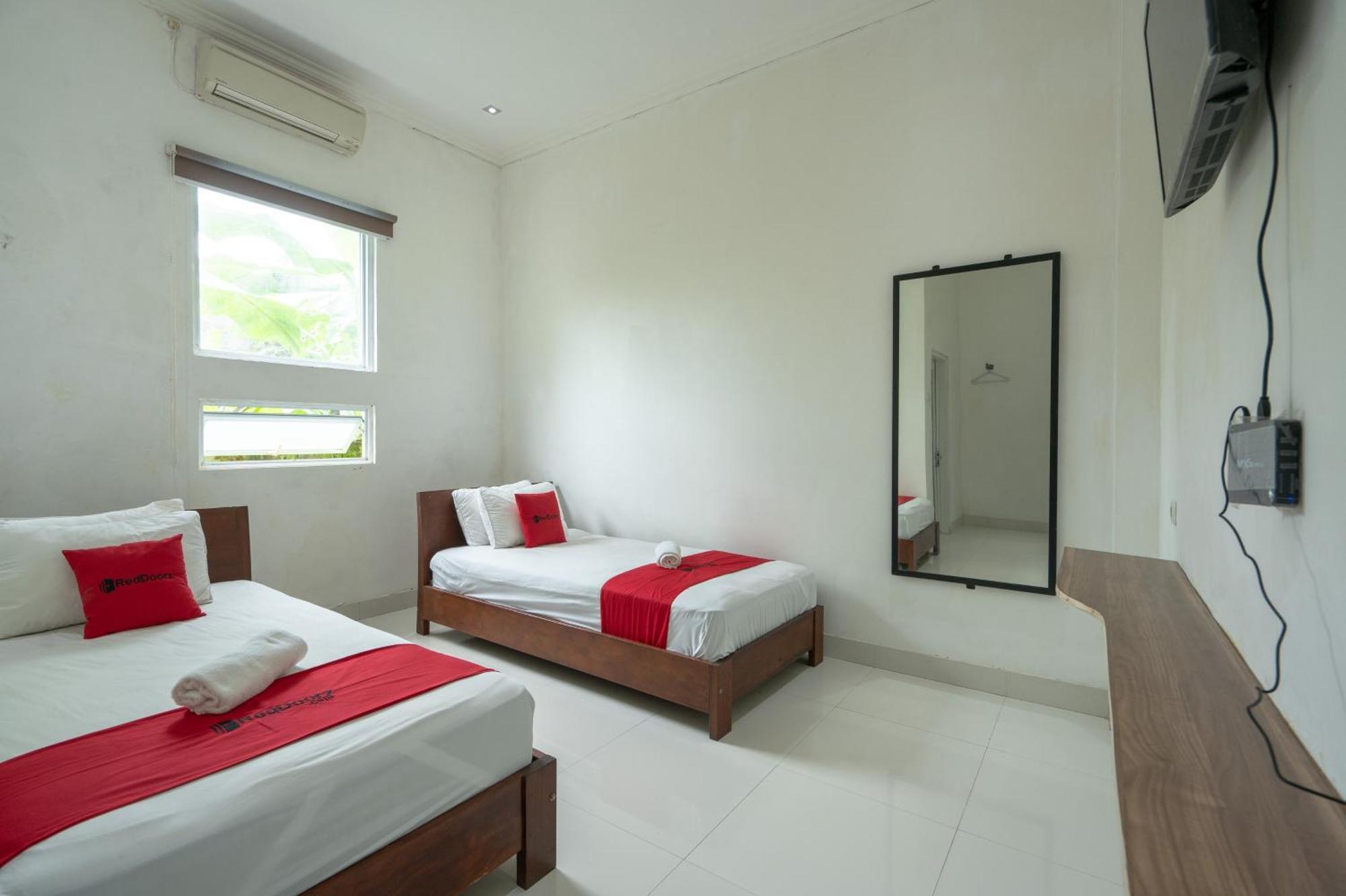 Reddoorz Near Ubud Village 苏卡瓦提 外观 照片