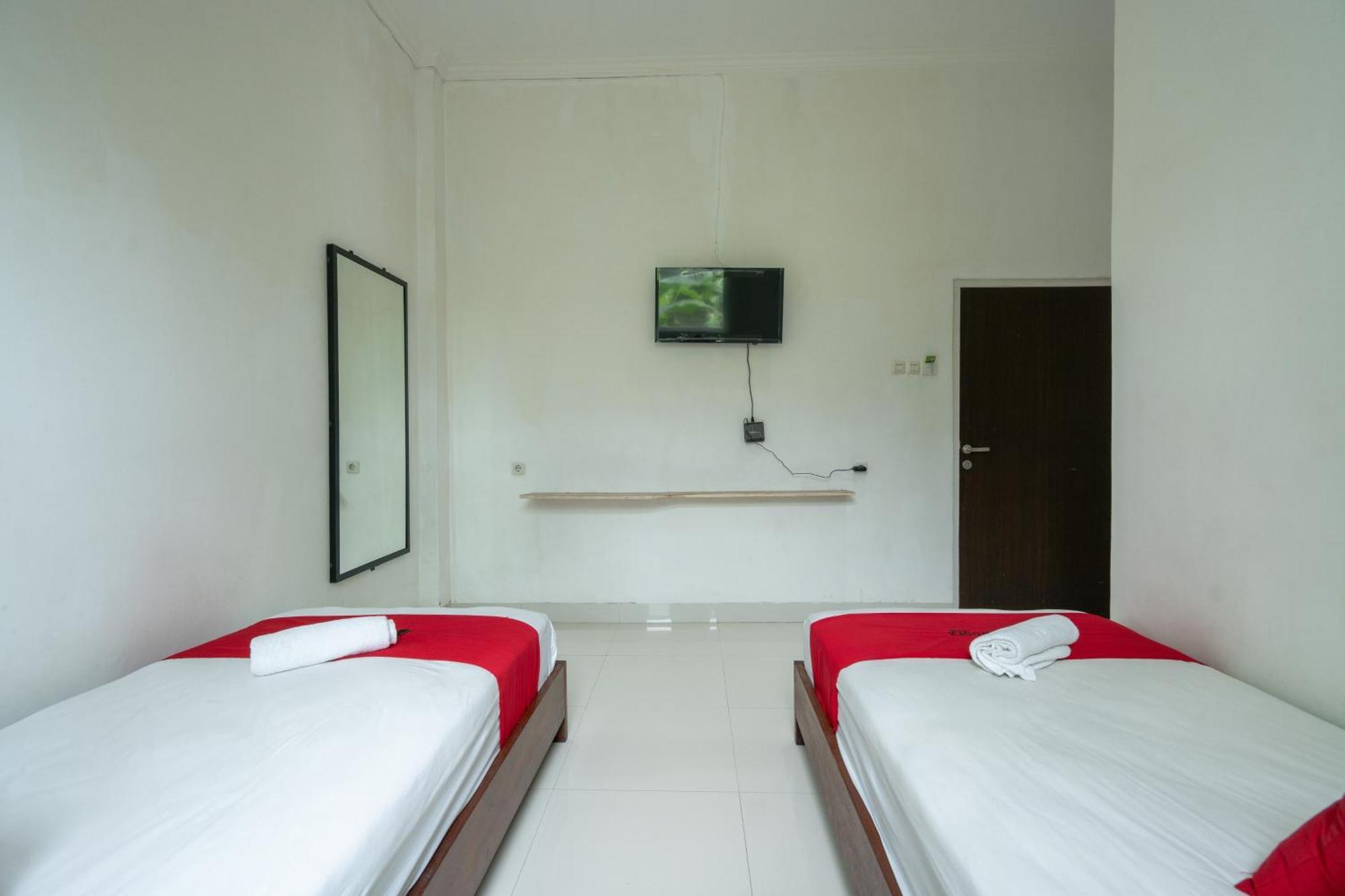 Reddoorz Near Ubud Village 苏卡瓦提 外观 照片