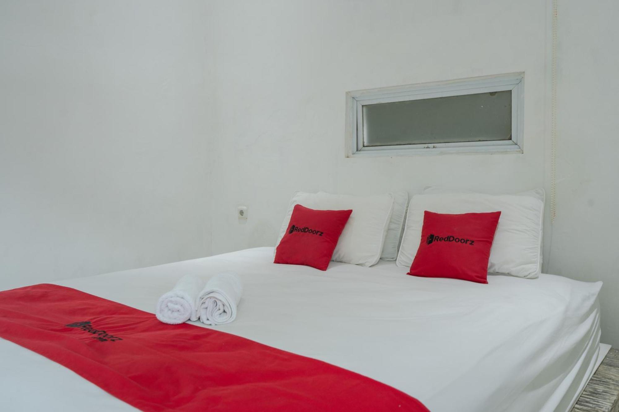 Reddoorz Near Ubud Village 苏卡瓦提 外观 照片