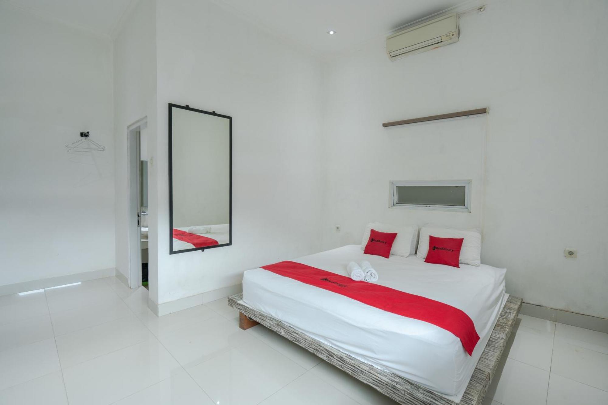 Reddoorz Near Ubud Village 苏卡瓦提 外观 照片