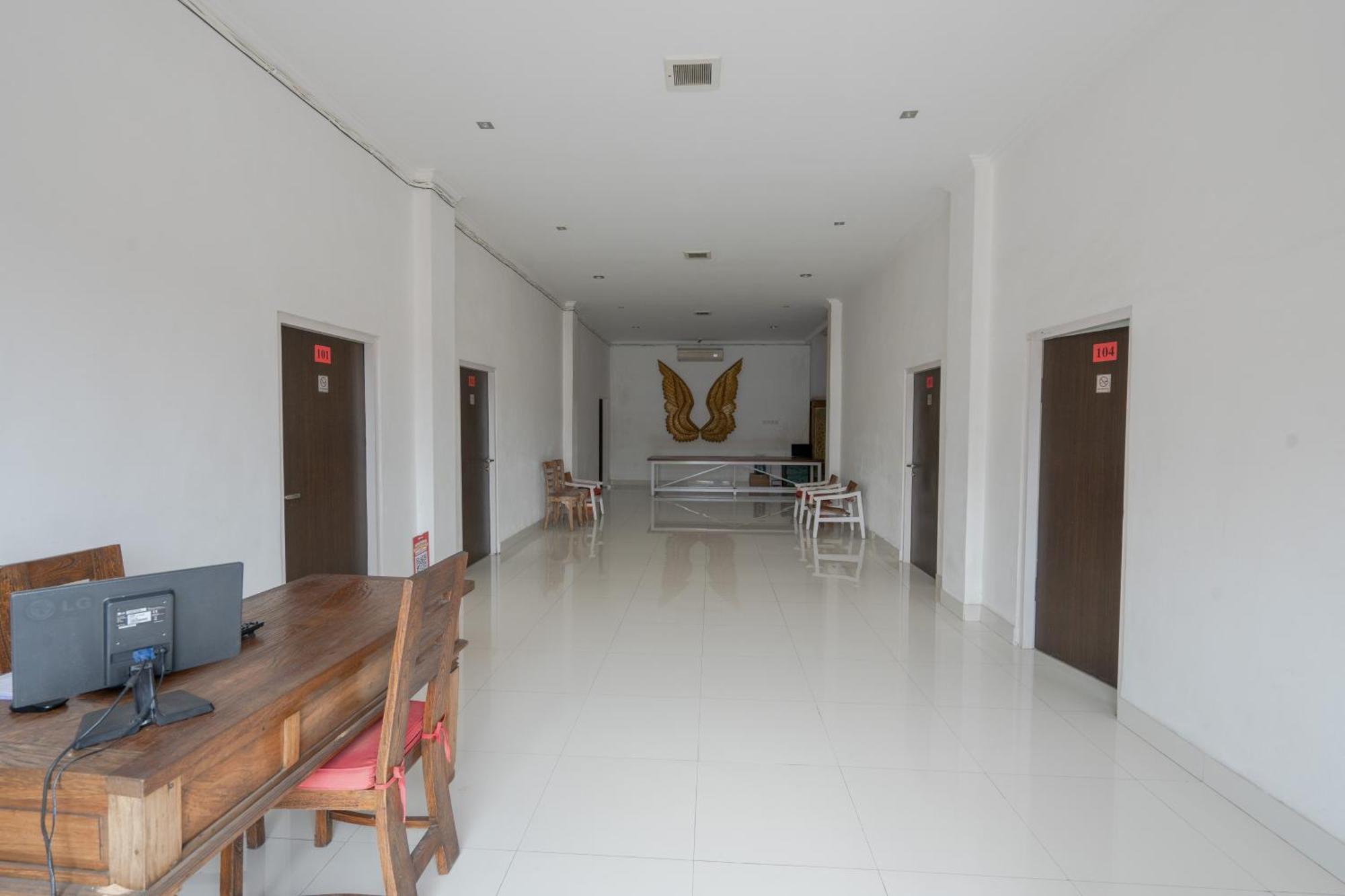 Reddoorz Near Ubud Village 苏卡瓦提 外观 照片